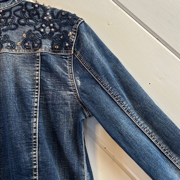 FEMME FATALE Pearl Embroidered Denim Jacket - Picture 12 of 16
